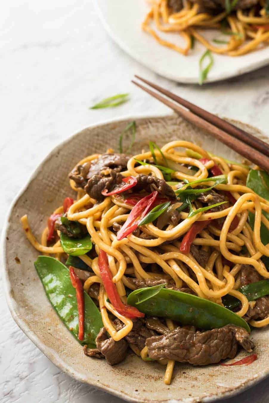 Spicy Beef Hokkien Noodles - An easy midweek meal you can make with whatever veg & proteins you have in your fridge!