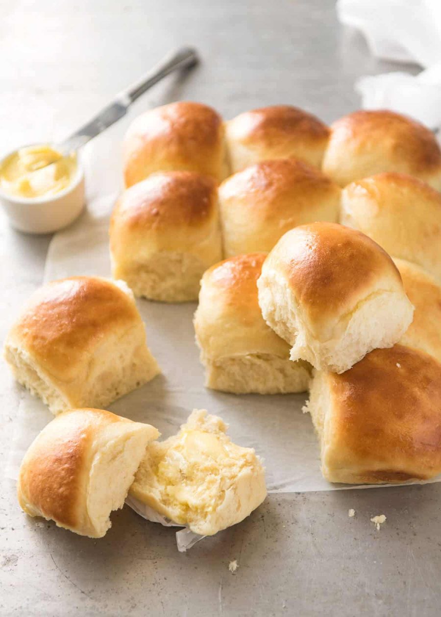 These No Knead Dinner Rolls are like magic! Astonishingly easy, no stand mixer, just mix the ingredients in a bowl! recipetineats.com