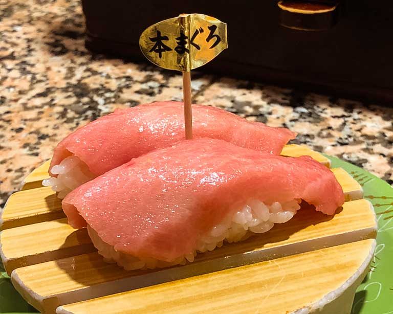 Sushi tuna otoro