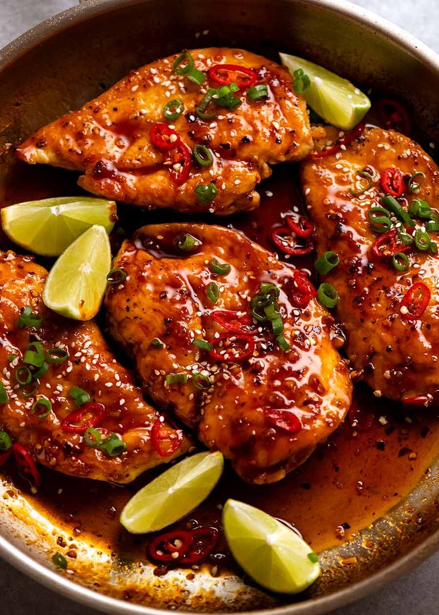 Skillet filled with Asian Chilli Chicken, fresh off the stove