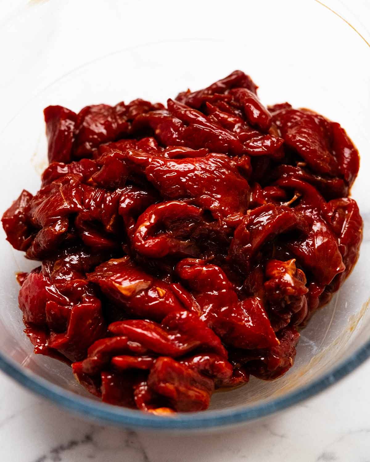 Marinating beef for Beef in black bean sauce