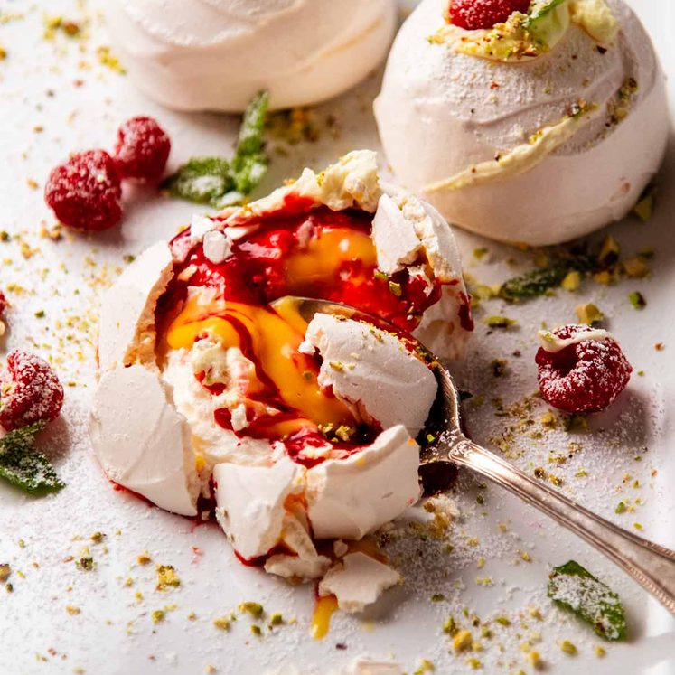 Pavlova Bombs